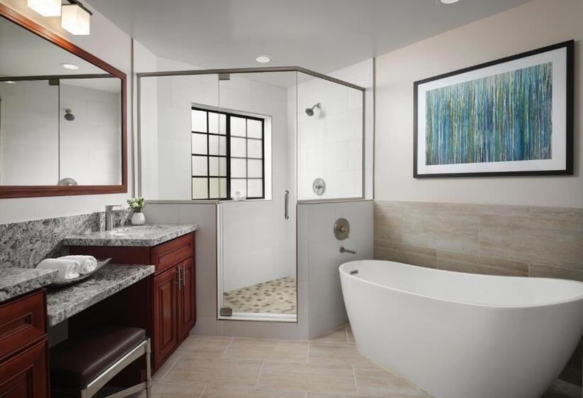 Вилла 2 Спальни, Hyatt Vacation Club At The Welk, San Diego