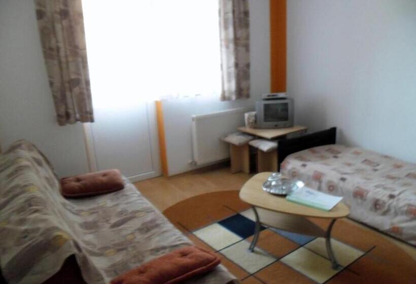 سوئیت 2 خوابه, Pensiunea Hera