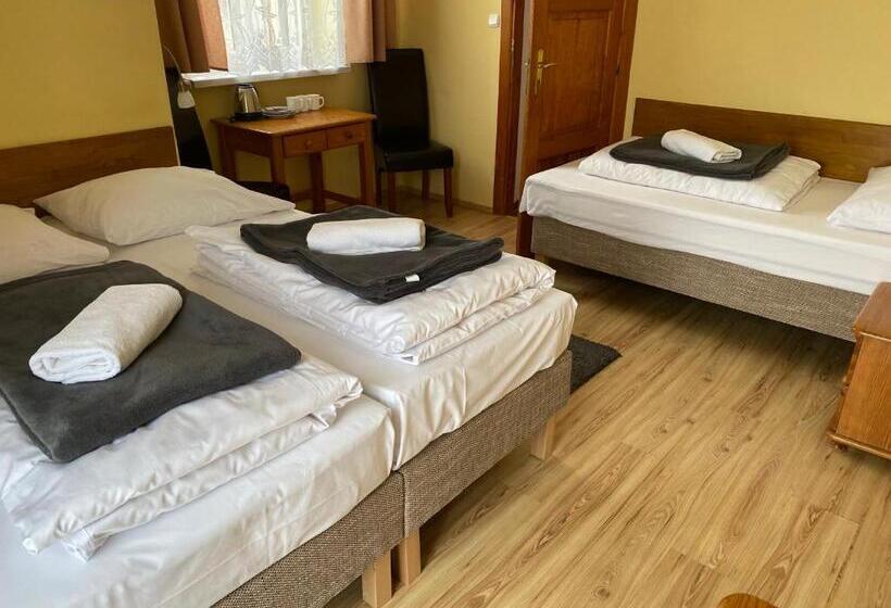 Üç Kişilik Standart Oda, Rusałka