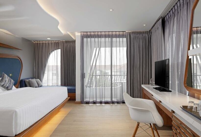 Номер Deluxe Кровать Кинг, The Oceanic Sportel Phuket   Sha Extra Plus