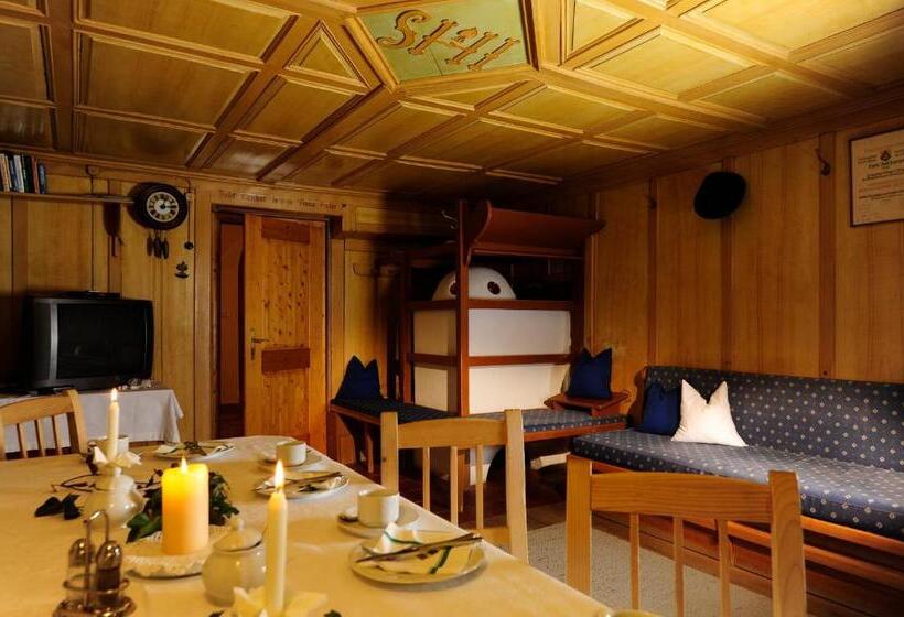 Номер Стандарт, Hoarachhof