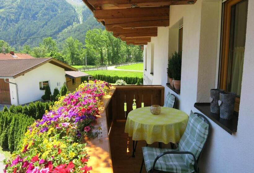 آپارتمان خانوادگی, Appartement Breitlehn