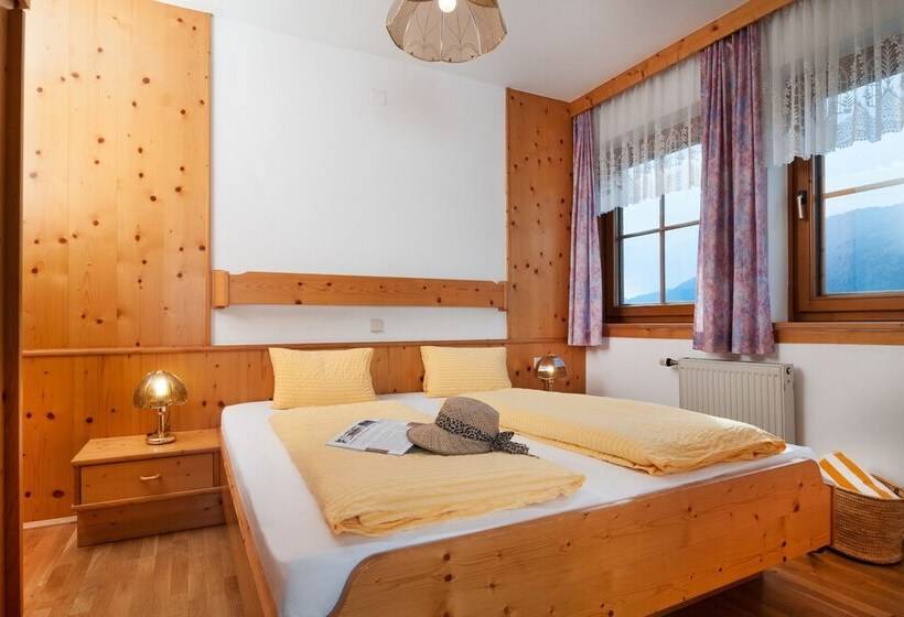 Апартаменты 1 Спальня с Балконом, Wellness Landhaus Parth