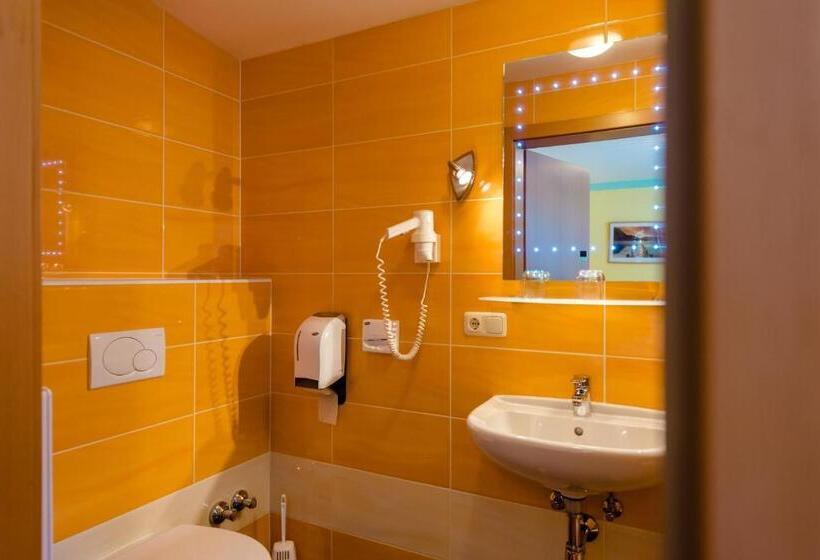 Семейный Номер, 1a Hotel Steiner