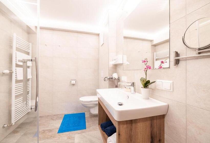 Номер Superior с Балконом, örglwirt Ferienwelt   Hotel Post örglwirt