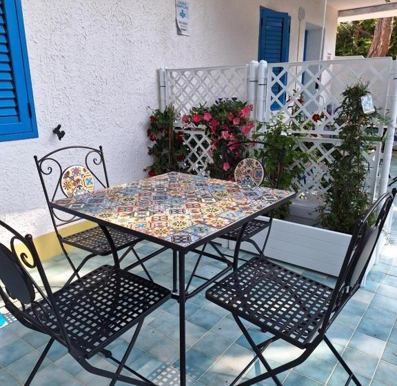 ویلای 1 خوابه, Suite House L'isola Che Non C'è