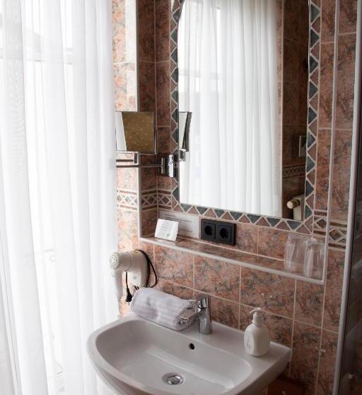 Номер Стандарт Индивидуальный, Ambienthotel Tassilo