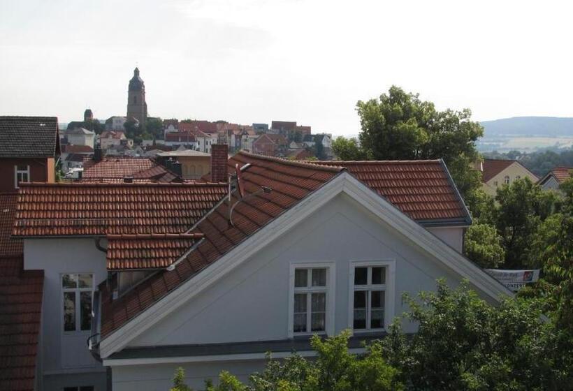 Студия Стандарт, Alleeschlößchen