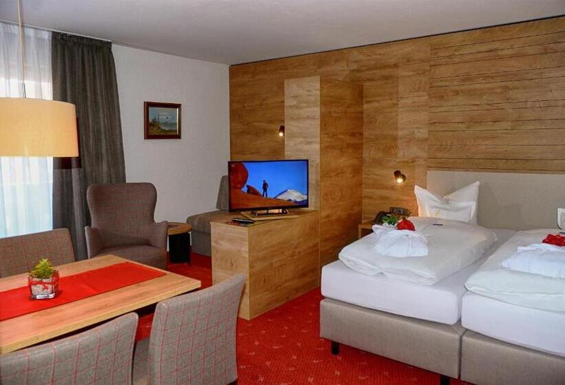 Трехместный Номер Стандарт с Балконом, Alpenhof