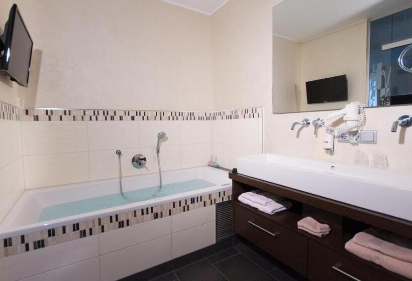 Suite met Terras, Vakantiehotel Der Brabander