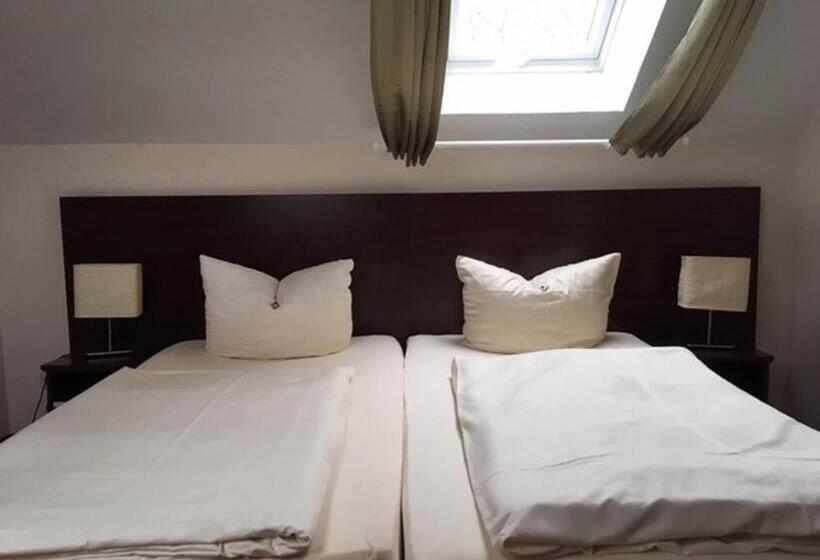 Family Suite, Rosengarten