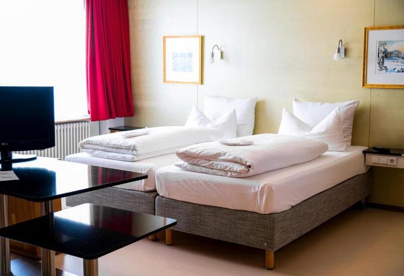 Номер Deluxe с Балконом, Abalon Hotel Ideal