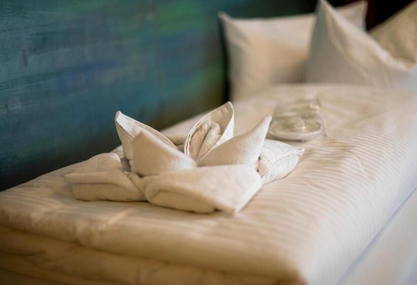 Трехместный Номер Deluxe, Abalon Hotel Ideal