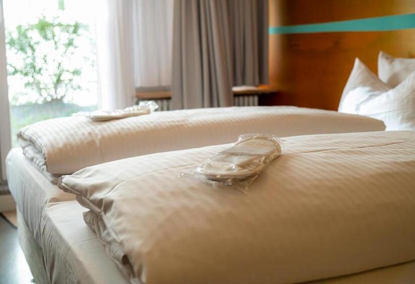 Семейный Номер Deluxe, Abalon Hotel Ideal