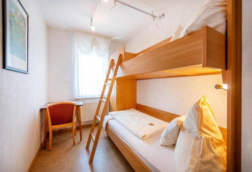 Апартаменты 2 Спальни, Waldesblick, Hotel Restaurant