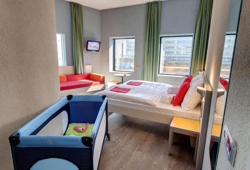 Номер Стандарт Трехместный, Meininger Hotel Amsterdam City West