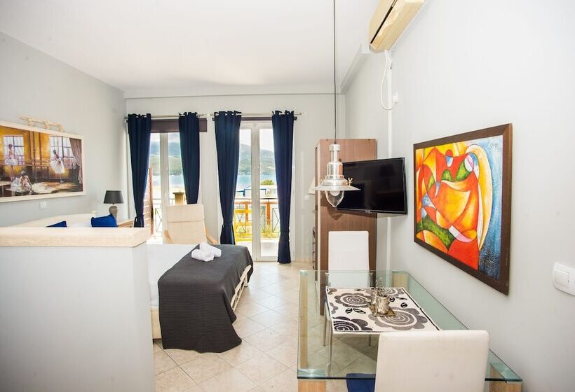 استودیوی استاندارد با چشم‌انداز دریا, Xenia Ionis Luxury Apartments