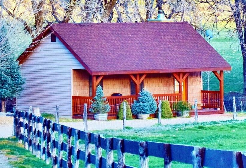 Хижина, Arrowhead Country Cabins