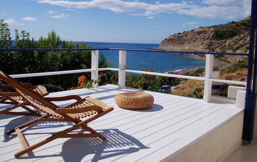 استودیوی استاندارد با چشم‌انداز دریا, Big Blue Apartments