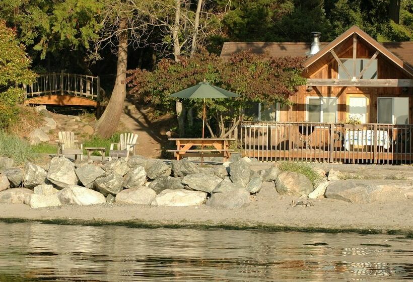 کابین, West Beach Resort