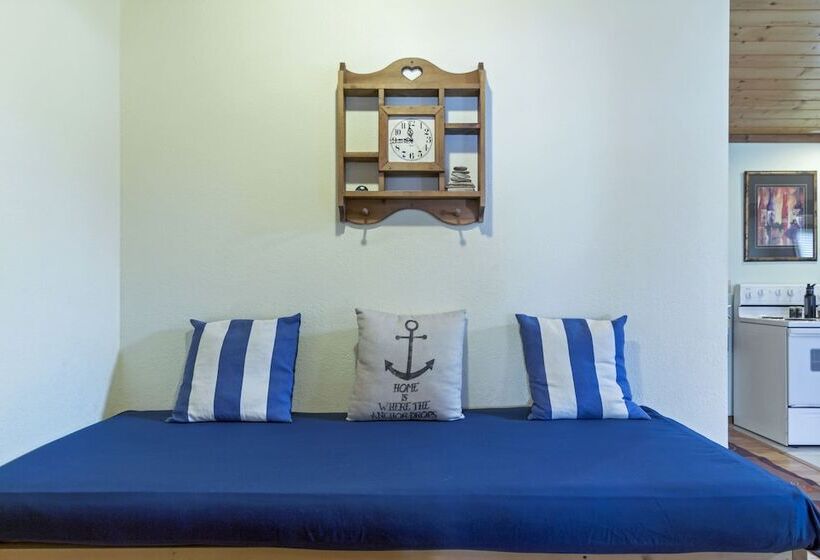 خانه 2 خوابه, West Beach Resort