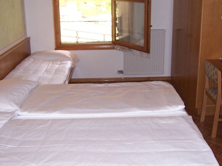 Номер Стандарт Трехместный, Alpen Hotel Rabbi