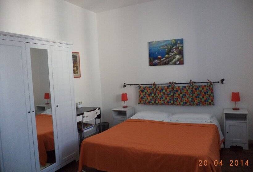 اتاق استاندارد, La Caletta