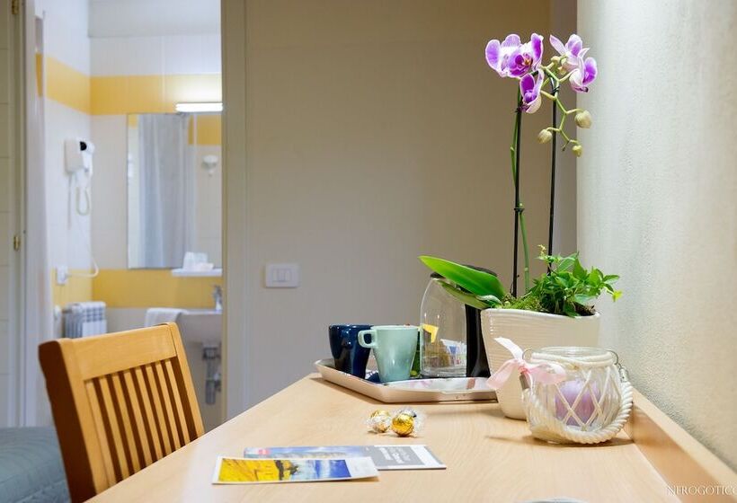 四人高级间, Chiostro Delle Monache Hostel Volterra