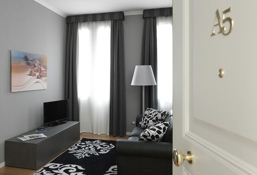 جناح إدارى, Palace Suite