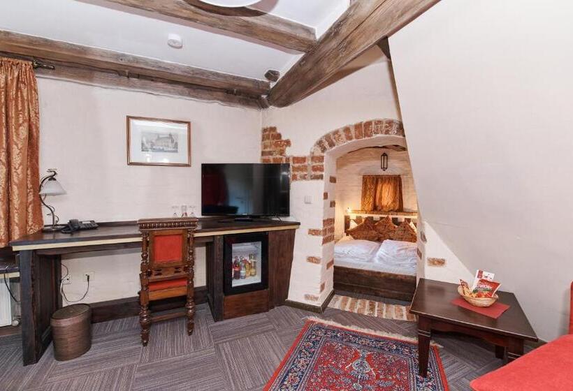 기본룸, Schlosshotel Neufahrn