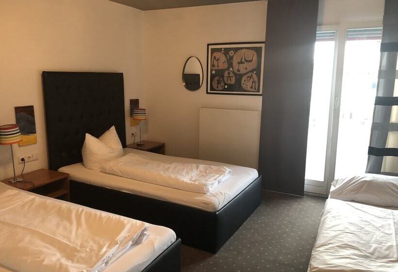 标准三人间, Arthotel Restaurant Pfeffermühle