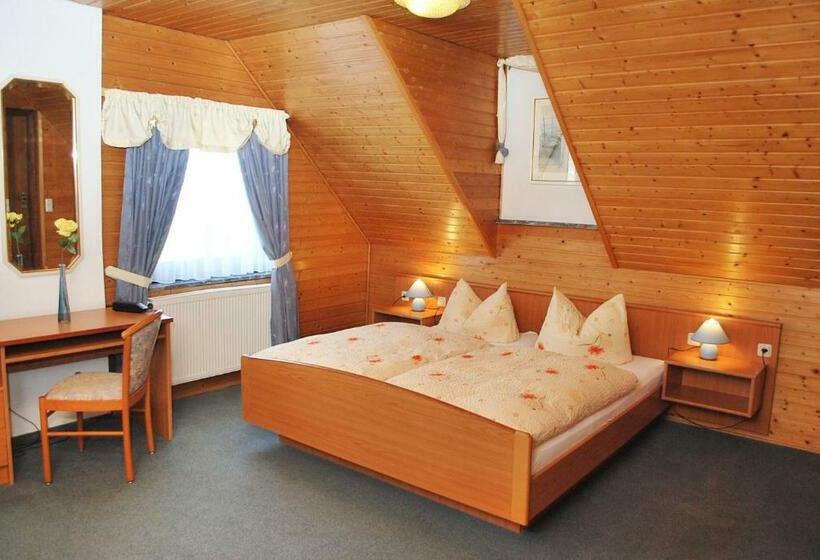 Номер Стандарт, Waldschloss