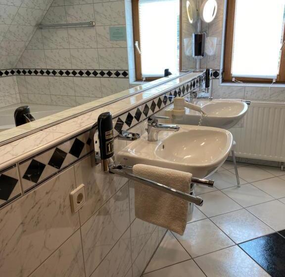 Люкс, Landhotel Traube