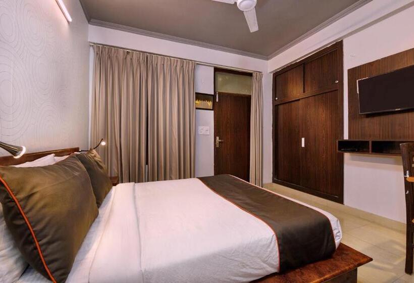 Трехместный Номер Классика, Collection O Hotel Ratiram Palace