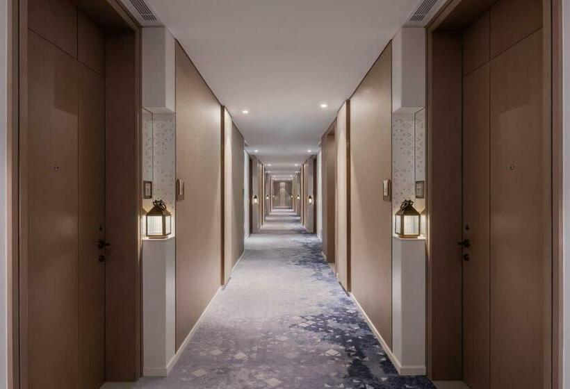 Номер Deluxe Кровать Кинг Вид на Город, Palace Beach Resort Fujairah