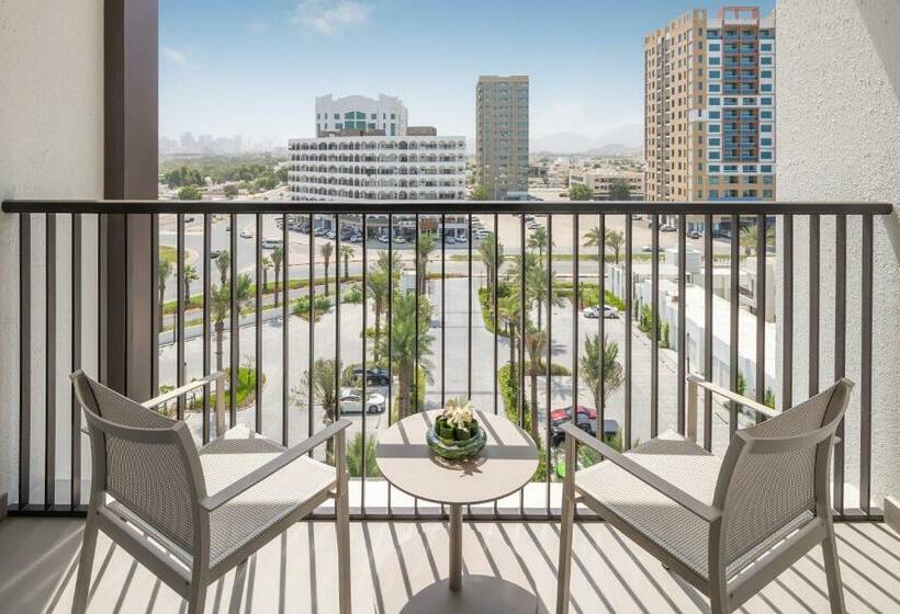 Номер Deluxe Кровать Кинг Вид на Город, Palace Beach Resort Fujairah