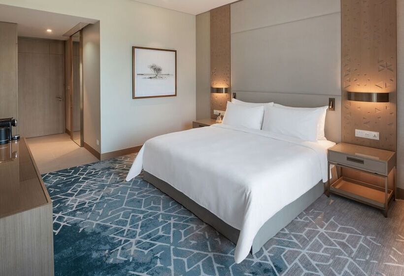 Номер Deluxe Вид на Бассейн, Palace Beach Resort Fujairah