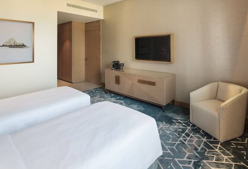 Номер Deluxe Вид на Бассейн, Palace Beach Resort Fujairah