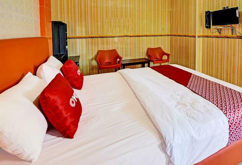 Номер Deluxe, Collection O 91489 Hotel Tanjung Permata
