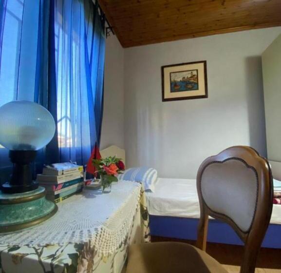디럭스 룸, Gather Inn Guest House