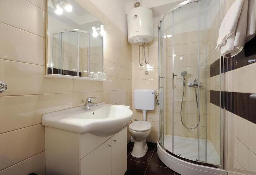 Номер Комфорт, Tinel Rooms Old City Center
