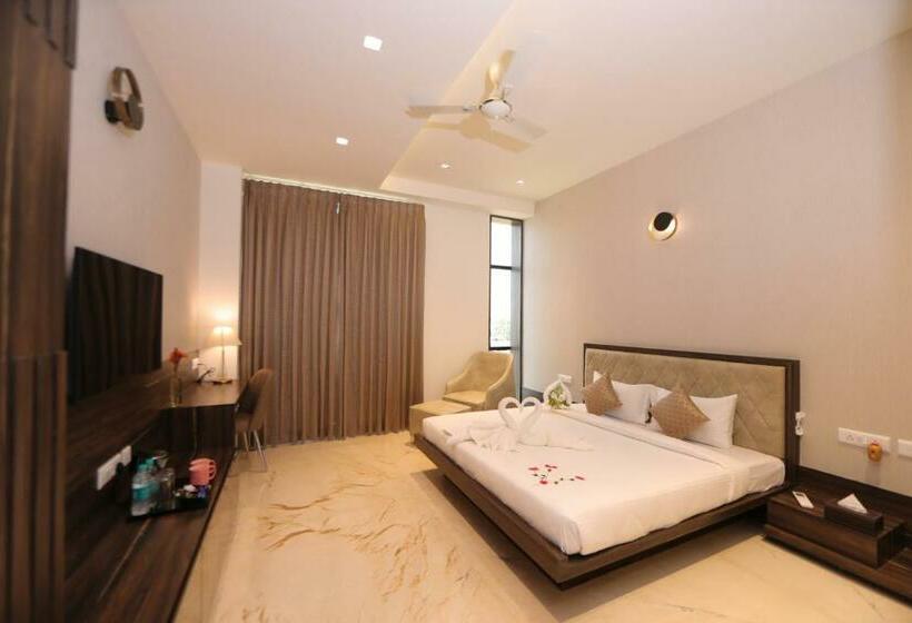 带大床的标准间, Vrr Astoria Hotel & Convention Center