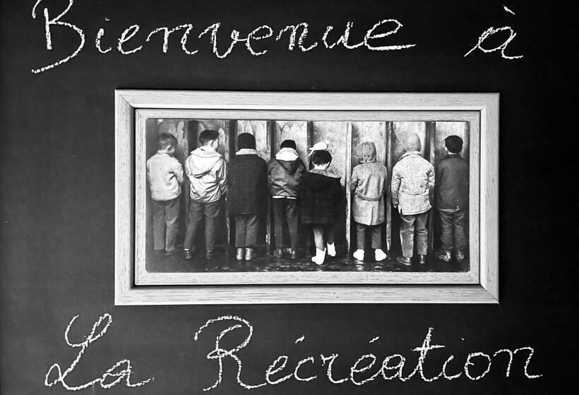 Вилла с 1 спальней и бассейном, La Recreation _ Ancienne école De 1850 Rénovée En Maison D Hôtes