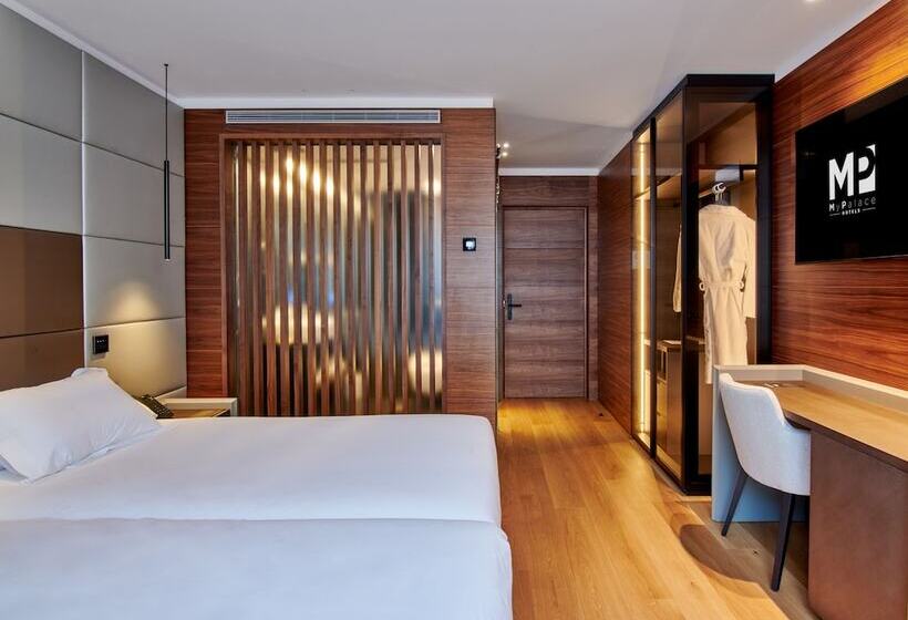 Номер Стандарт, Mypalace León
