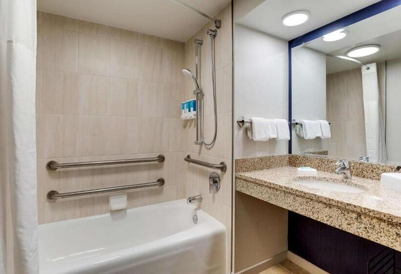 Номер Deluxe Адаптированный для Инвалидов, Drury Inn & Suites St. Louis St. Peters