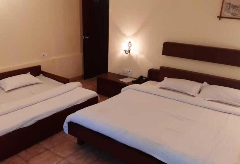 Семейный Номер, The Dhanhills   A Valley View Hotel In Panchgani