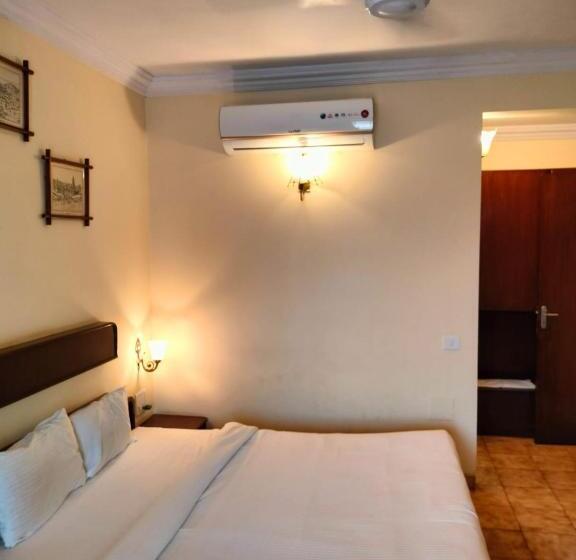 Номер Deluxe Вид на Бассейн, The Dhanhills   A Valley View Hotel In Panchgani