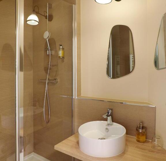 스탠다드 룸 바다 전망, Logis Hôtel Du Belvédère
