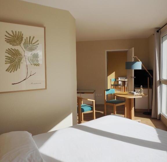 스탠다드 룸, Logis Hôtel Du Belvédère