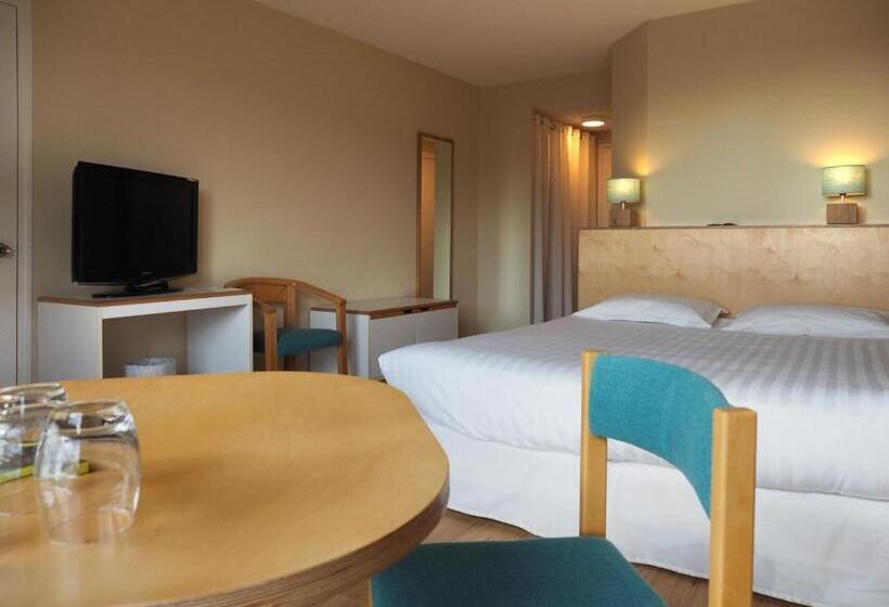 4인용 스탠다드 룸, Logis Hôtel Du Belvédère